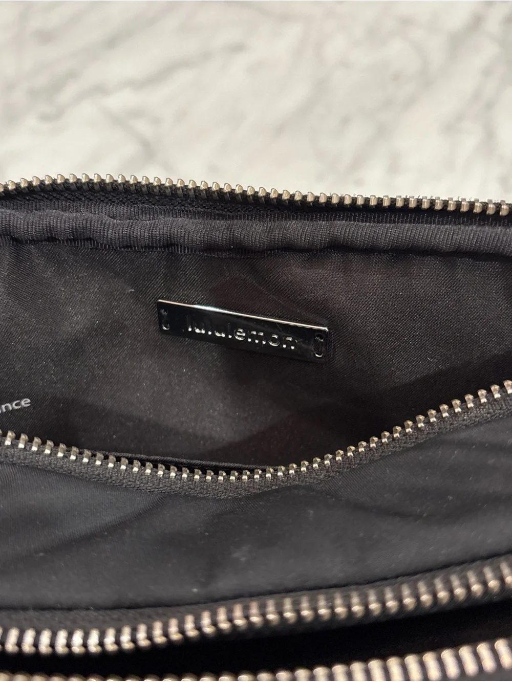 Lululemon crossbody bag - Picture 6 of 7